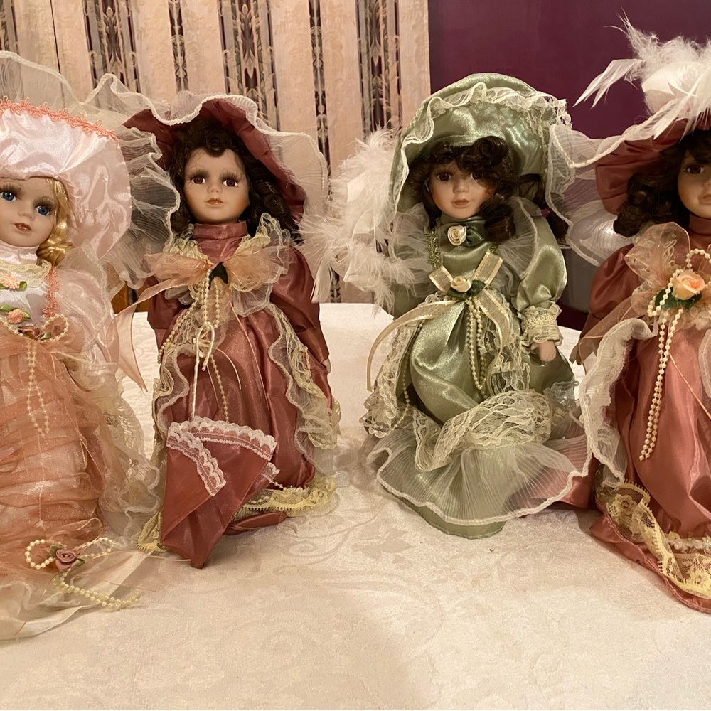 Doll Collection Vintage Porcelain
Medium Size With Hat & Stand Dolls 12” tall - Picture 4 of 6